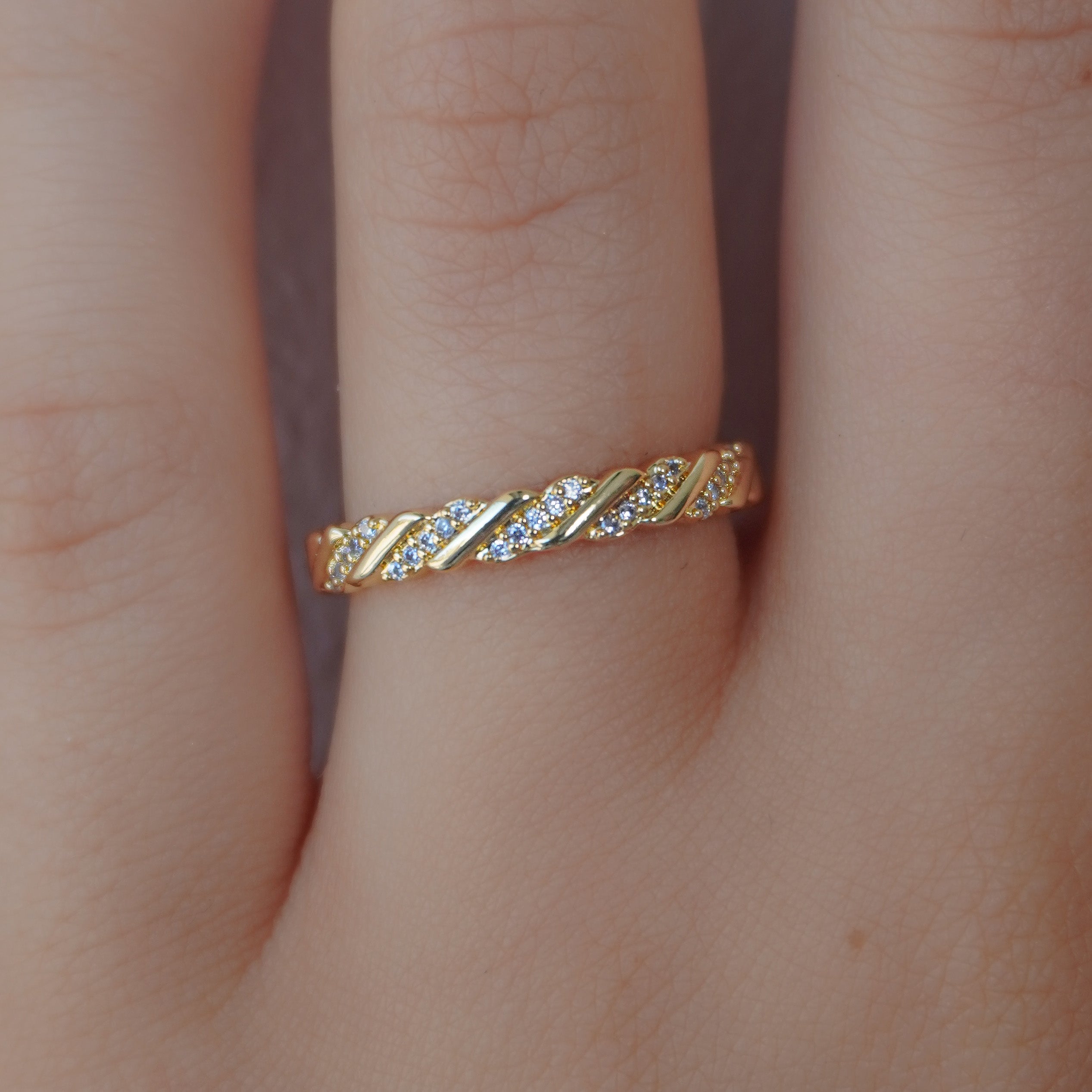 Naya Ring - EVRYJEWELS